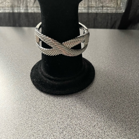 Silver Toned Metal Clear Rhinestone Bracelet - Picture 3 of 9